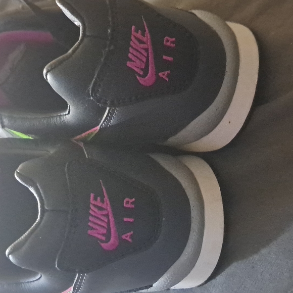 Nike Air - Picture 2 of 3